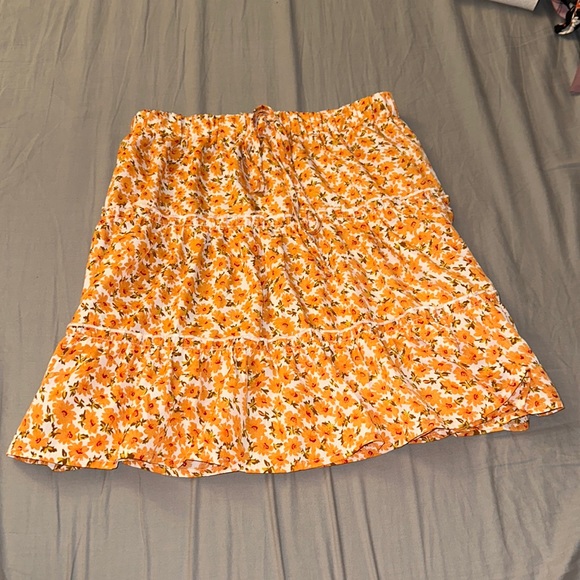 SHEIN Dresses & Skirts - SHEIN Floral Mid Skirt